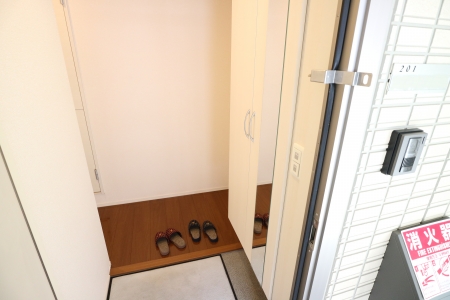 玄関　参考、同建物・同間取りの号室