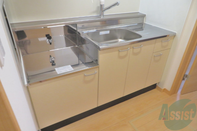 キッチン　キッチンは独立キッチンです。調理もしやすいですね。