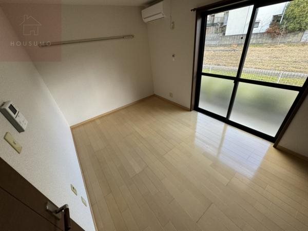 居室・リビング　ゆったり過ごせる居間です