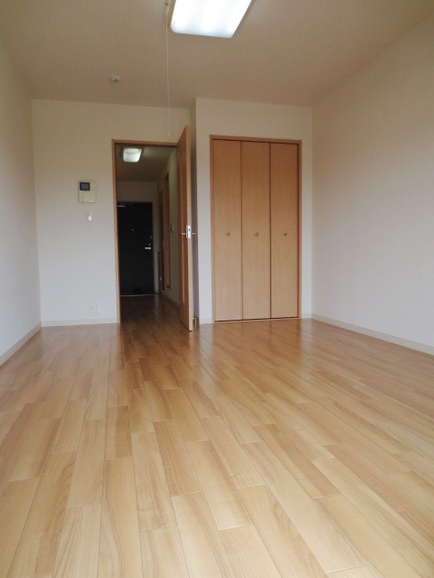 その他部屋・スペース　洋室は８帖