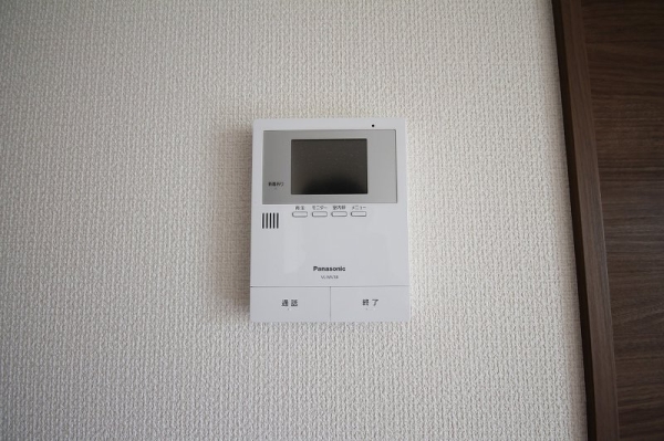 セキュリティ　※参考写真　105号室の室内写真です。色・設備等の違いや反転