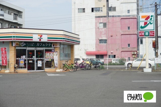 コンビニ　セブンイレブン徳島鮎喰町店（コンビニ）まで851m