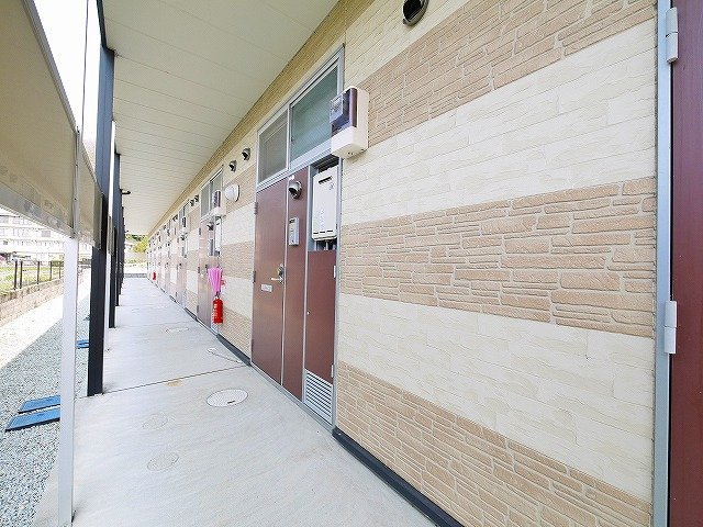 エントランス　清潔なエントランスです