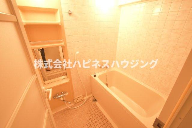 バス・シャワールーム　同マンション違う部屋の参考写真