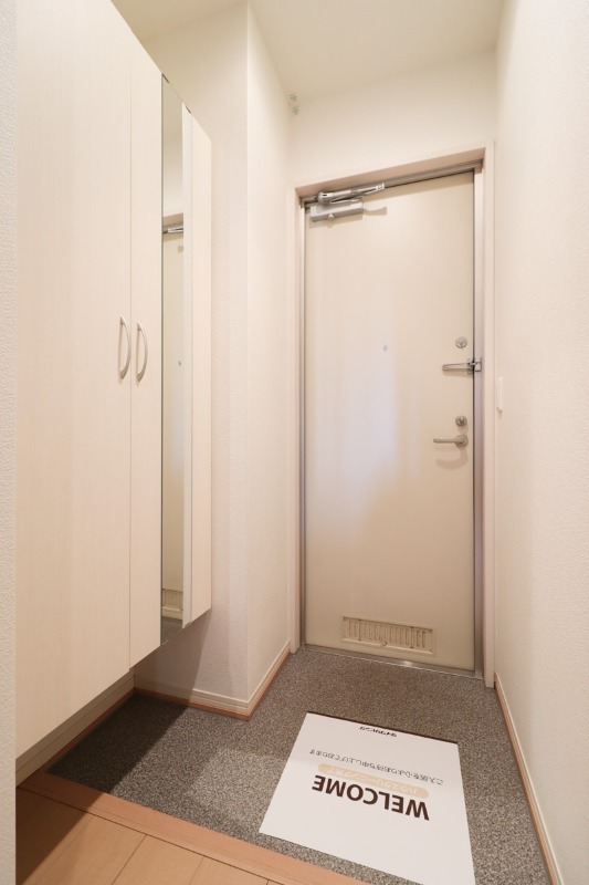 玄関　図面と現状に相違がある場合には現状を優先