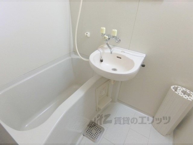 バス・シャワールーム　バス