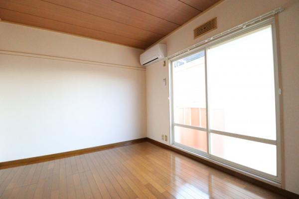 居室・リビング　内装