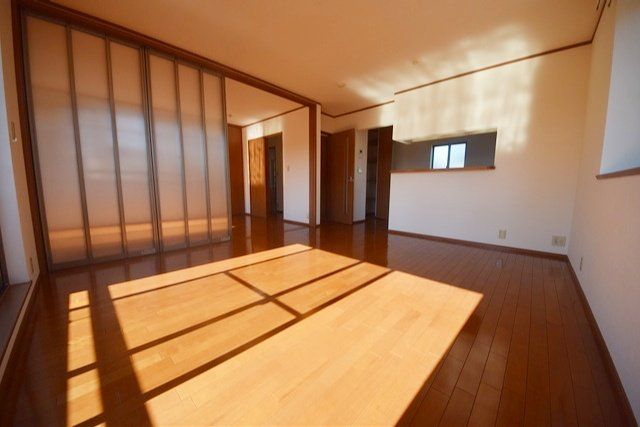 居室・リビング　★13帖以上の開放的なリビング★