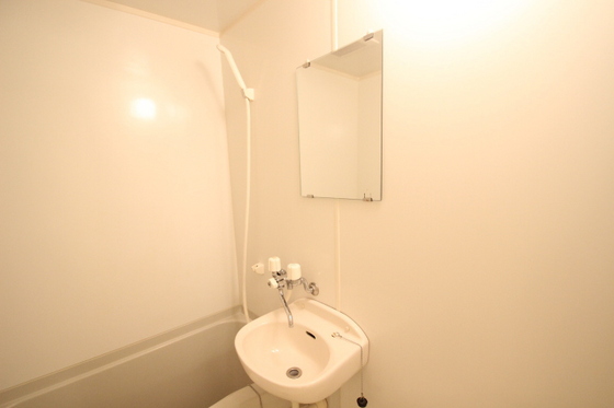 洗面設備　※別部屋の写真です
