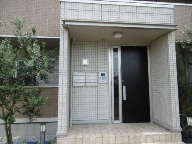 エントランス　★オートロックつきのエントランス★