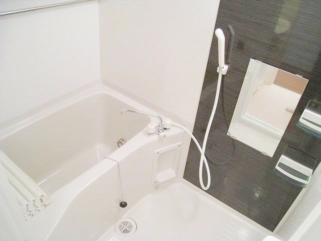 バス・シャワールーム　♪浴室乾燥機・追い焚き機能付きバスルーム♪