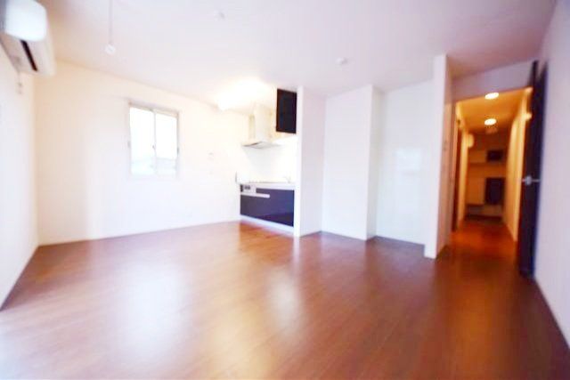 その他部屋・スペース　★広々とした日当たりの良い11帖リビングです★