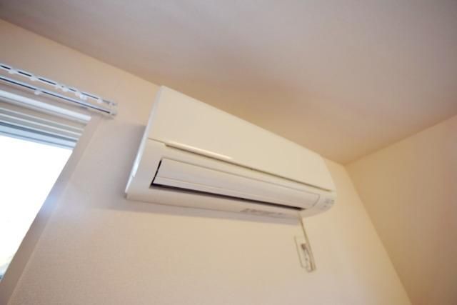 その他　★夏場には欠かせないエアコン付きです★