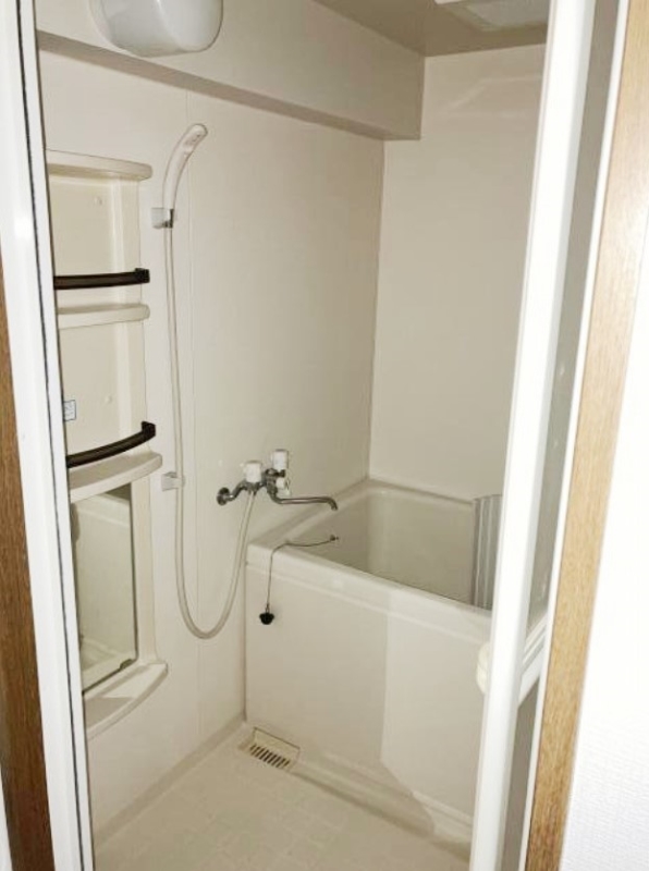 バス・シャワールーム　他号室の写真になります。