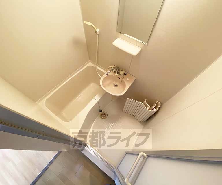 バス・シャワールーム　お手入れしやすいサイズです