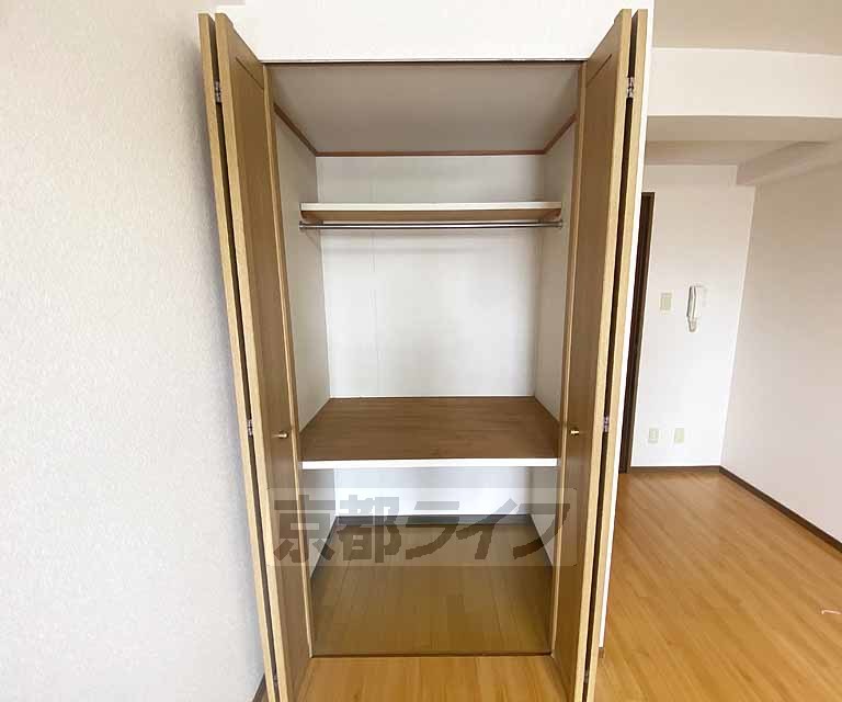 収納　布団や日用品を入れるのに便利です