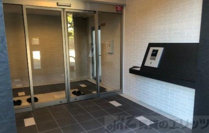 エントランス　エントランス