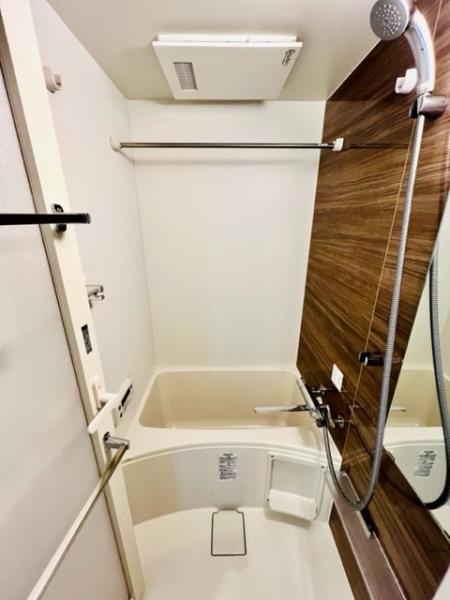 バス・シャワールーム　ゆったり過ごせるお風呂です