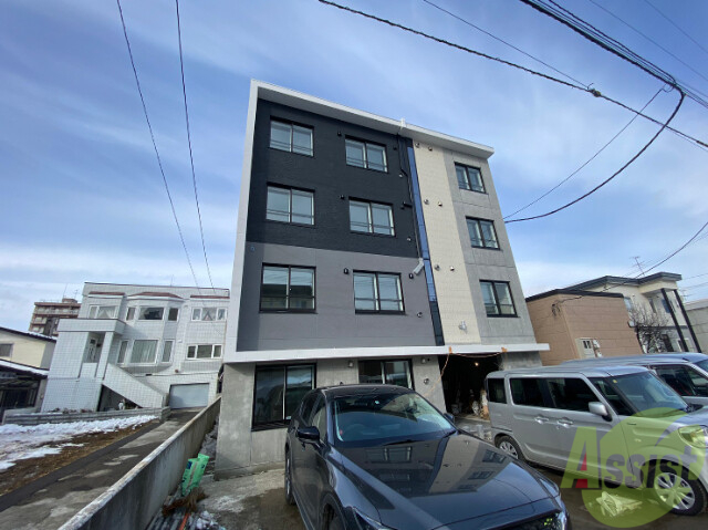 建物外観　札幌市中央区南２０条西「Ｓａｌｉｅｎｔｅ　Ｙａｍａｈａｎａ」