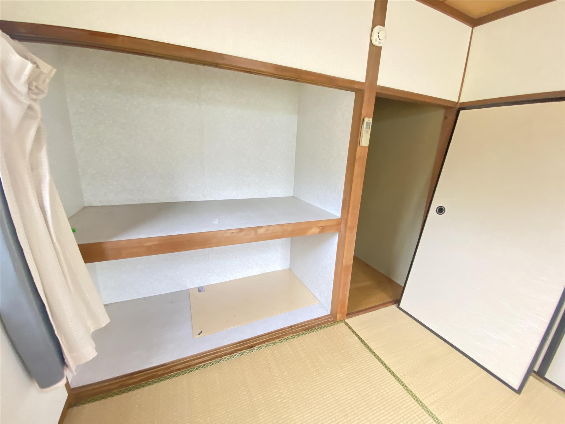 収納　寝具などの収納もしやすい押入れです♪