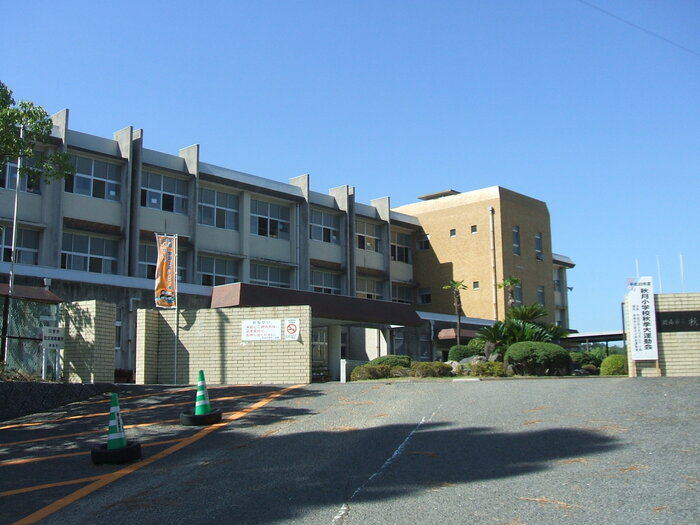 小学校　周南市立秋月小学校（小学校）まで989m