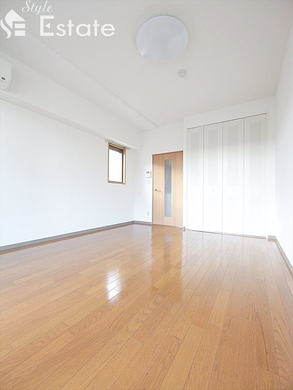 居室・リビング　内装