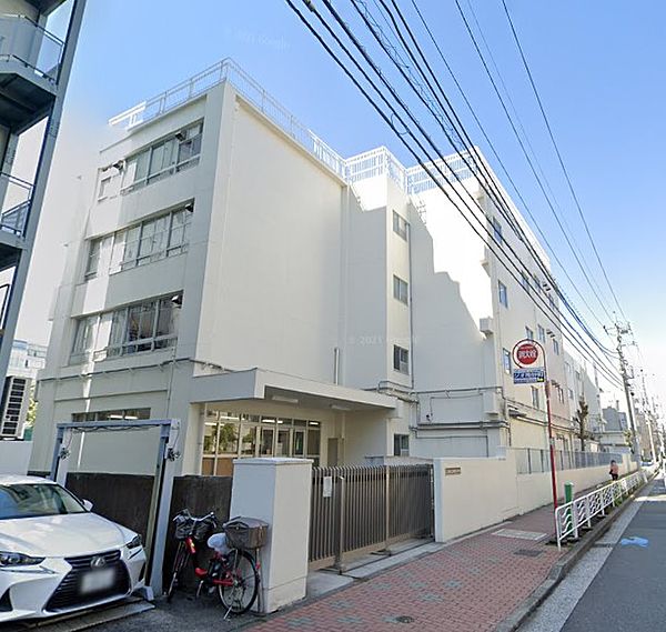 小学校　江東区立南砂小学校（小学校）まで667m