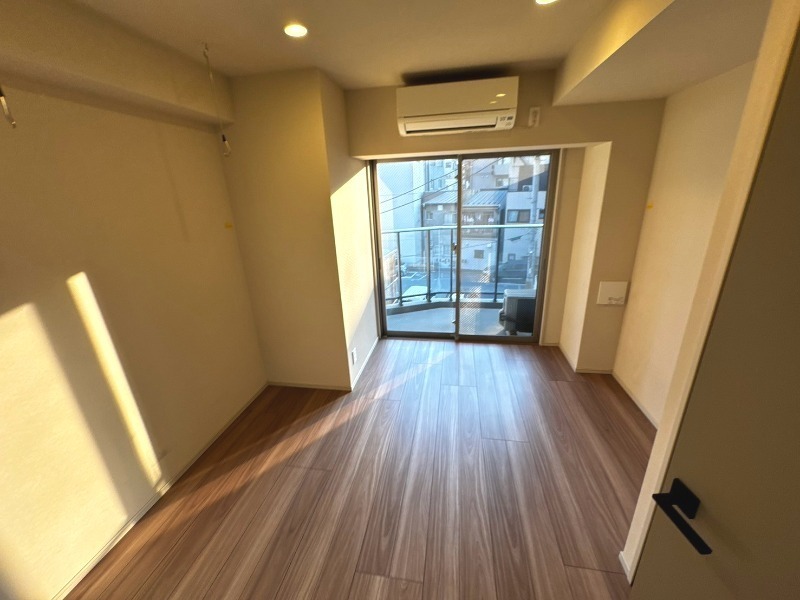 居室・リビング　開放感のあるゆったりとしたお部屋です♪