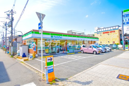 コンビニ　ファミリーマート 万代六丁目店（コンビニ）まで455m