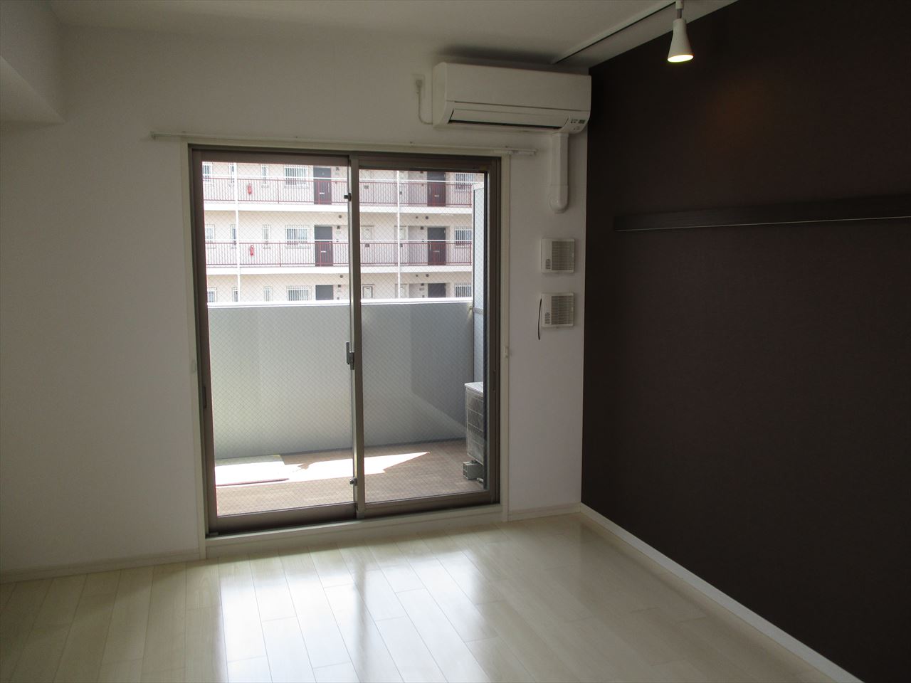 居室・リビング　セレニティー大須