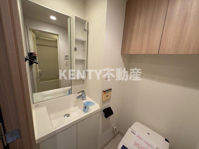 洗面設備　スペースが確保できる洗面所です