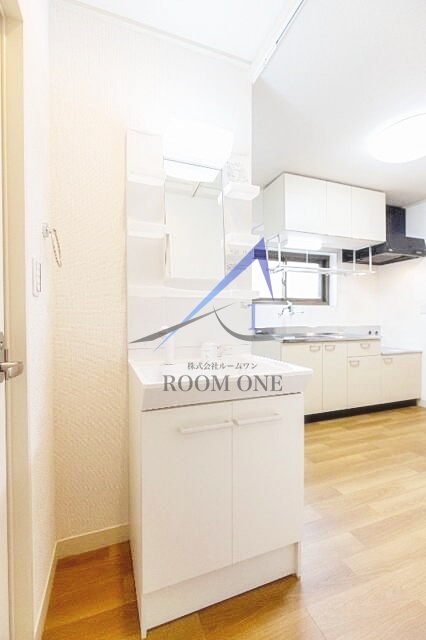 洗面設備　独立洗面台です。