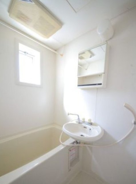 トイレ　リフォーム前参考画像