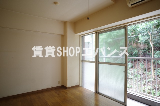 居室・リビング　ゆったりとした居間です