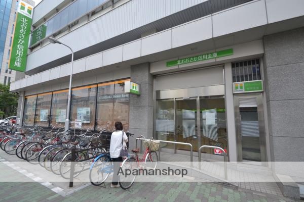 銀行　北おおさか信用金庫十三営業部（銀行）まで345m