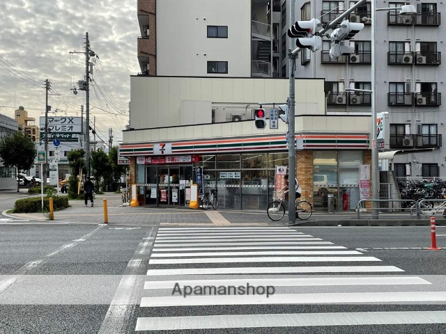 コンビニ　セブンイレブン（コンビニ）まで984m