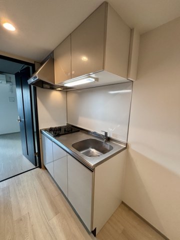 キッチン　302号室の写真となります