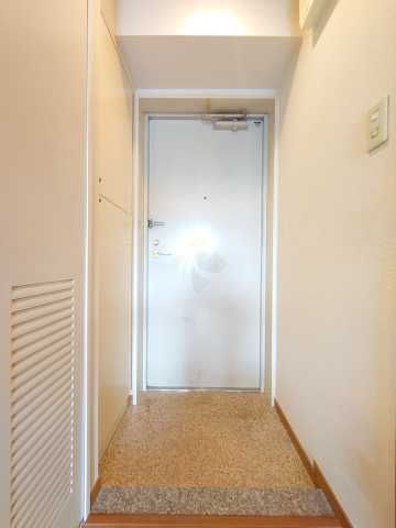 玄関　メゾン・ド・ヴィレ高円寺