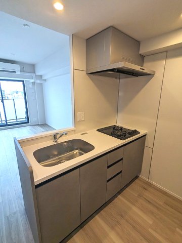 キッチン　ガス2口ガスカウンターキッチン、瀟洒でお手入れし易いガラスト