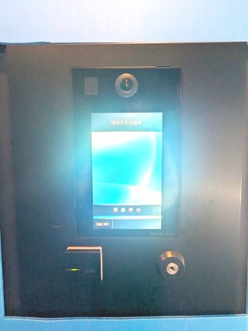 エントランス　タッチキーで楽々オートロック解除のTVモニター付オートロック