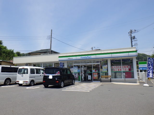 コンビニ　ファミリーマート　横須賀芦名店（コンビニ）まで599m