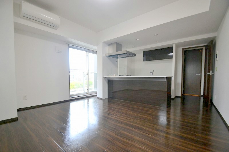 居室・リビング　CREST CENTRAL BLDG.