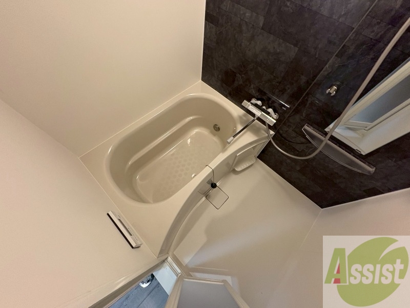 バス・シャワールーム　お風呂になります。一日の疲れを癒してくださいね。