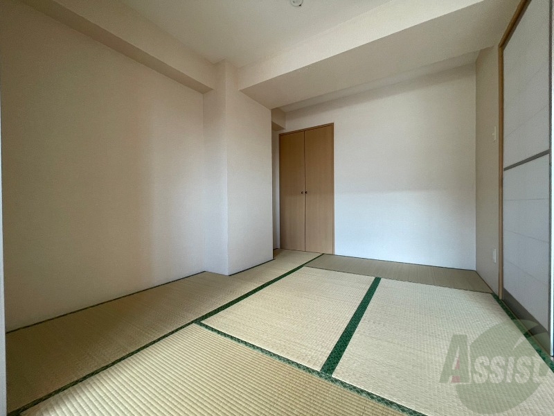 その他部屋・スペース　５．３帖の和室です。やっぱり和室は落ち着きますね。