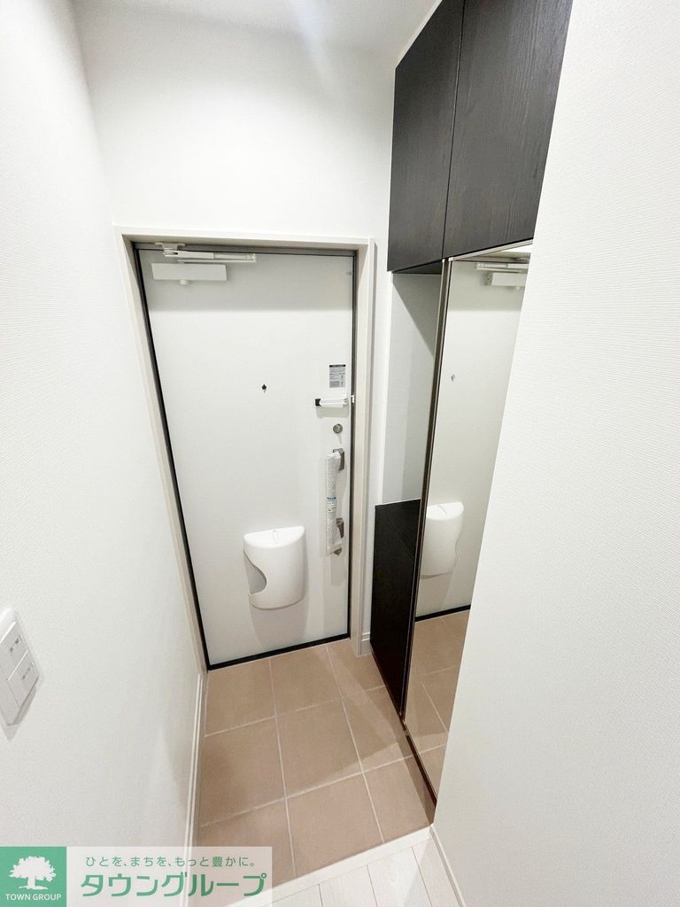 玄関　※別部屋参考写真