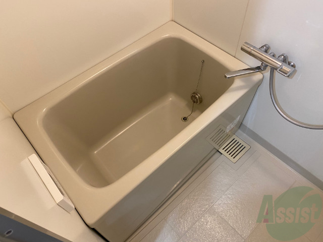 バス・シャワールーム　疲れた時はゆっくり湯船につかってみてはいかがでしょうか。