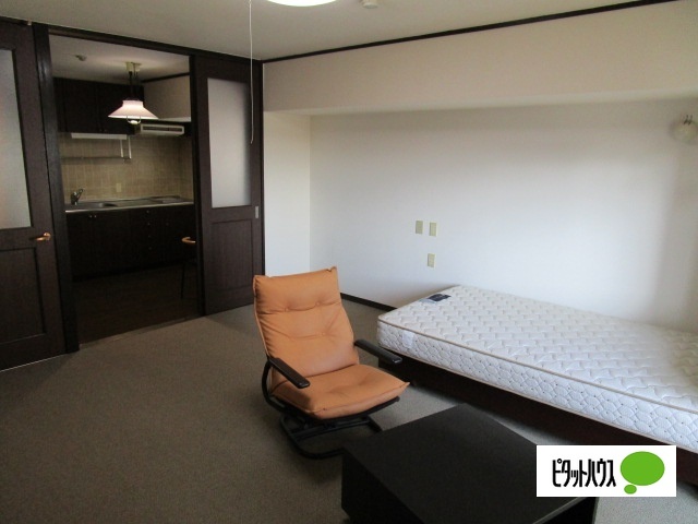 居室・リビング　９０２　イメージ