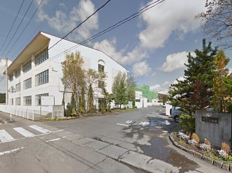 中学校　八戸市立下長中学校（中学校）まで1132m