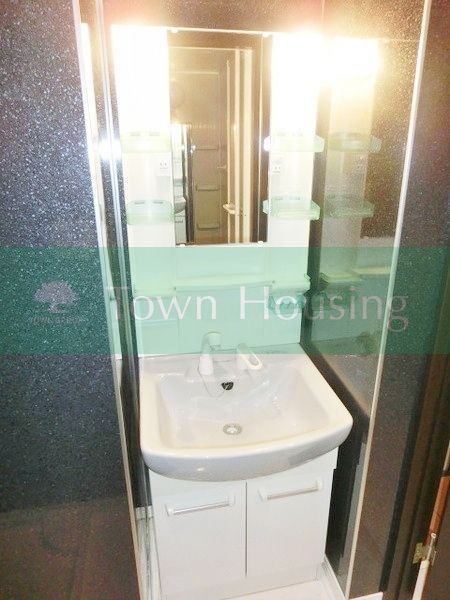 洗面設備　シャンプードレッサー付き