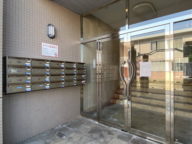 その他共有部分　おしゃれな居間です